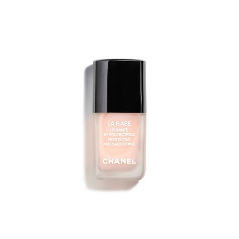 Chanel la base review